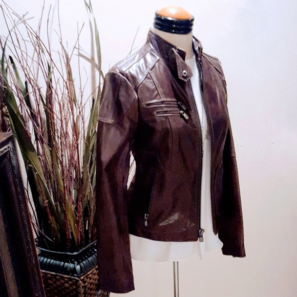 NWOT Genuine leather  Chocolate Brown jacket ๐ - Picture 2 of 8